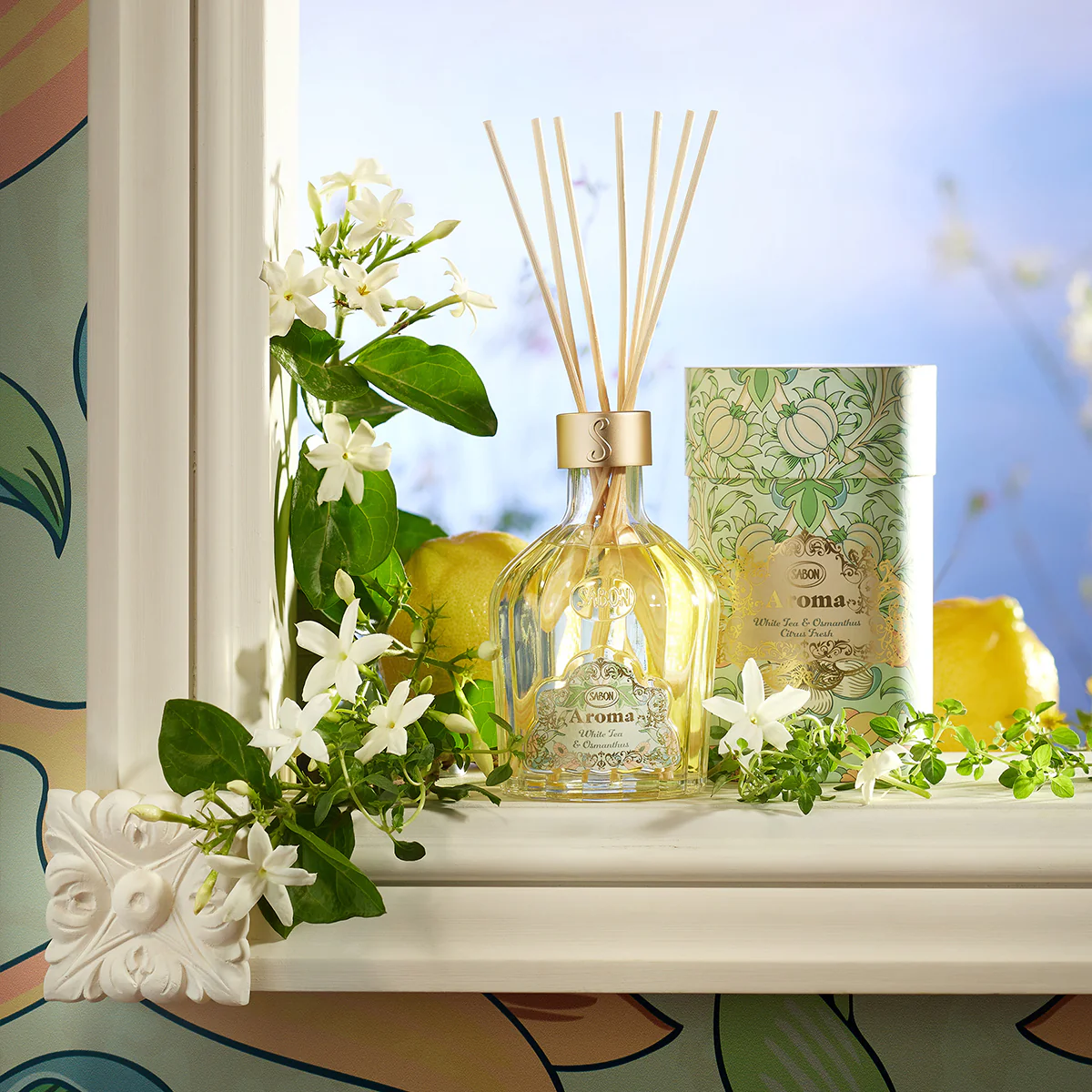 Aroma Reed Diffuser White Tea & Osmanthus 8.3oz (245mL) - Image 4