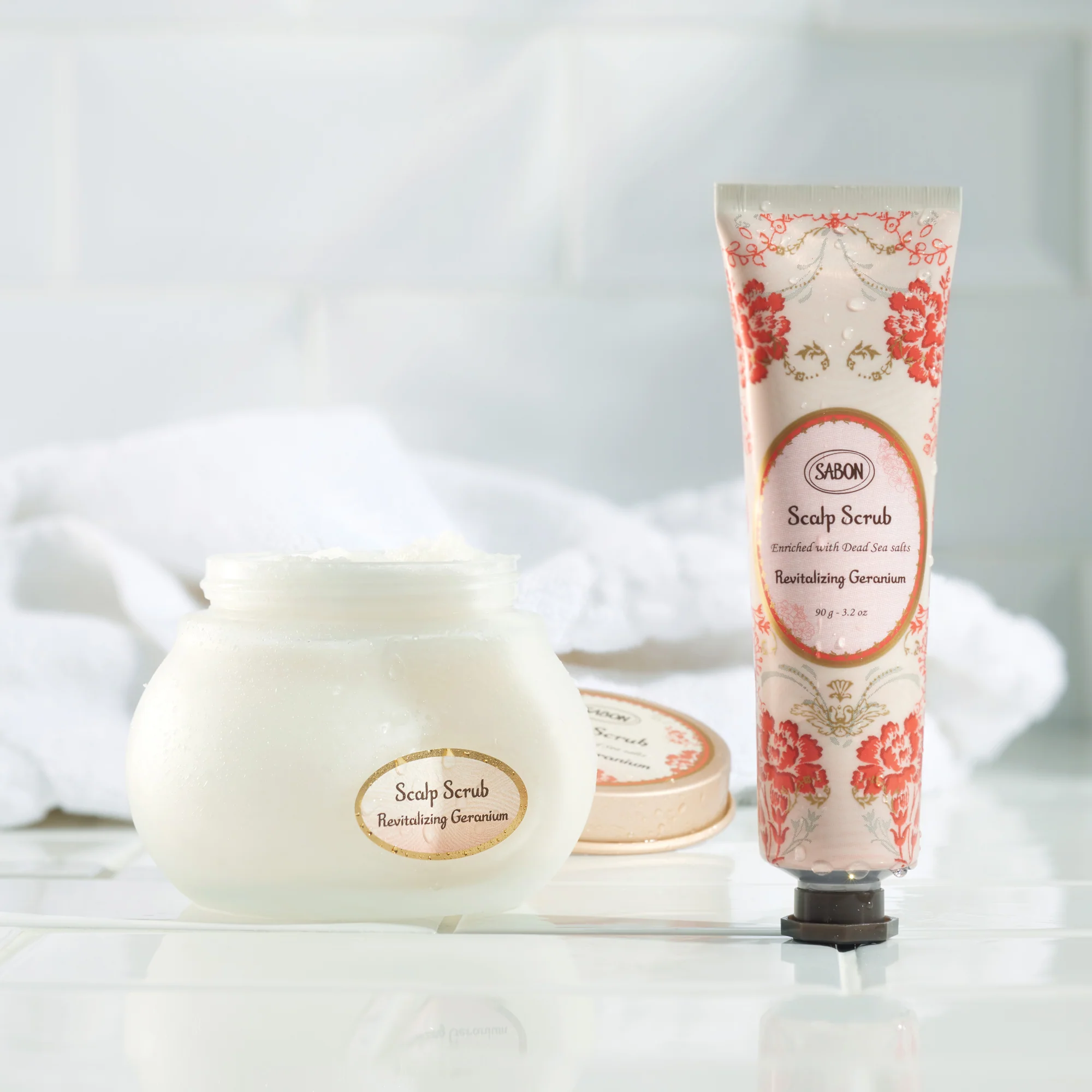 Scalp Scrub Energizing Geranium 90g - Image 4